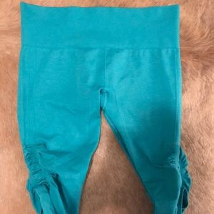 Lululemon “free flow” crop yoga/workout pants.